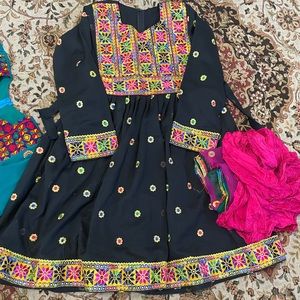Afghani clothes